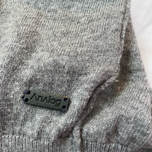 Analog gray color block sweater - Picture 4 of 6